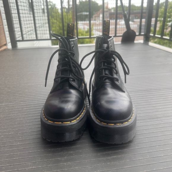 Dr. Martens Shoes - Dr Martens 101 Quad Smooth Leather Platform Ankle Boots in black US size 7 EU 38